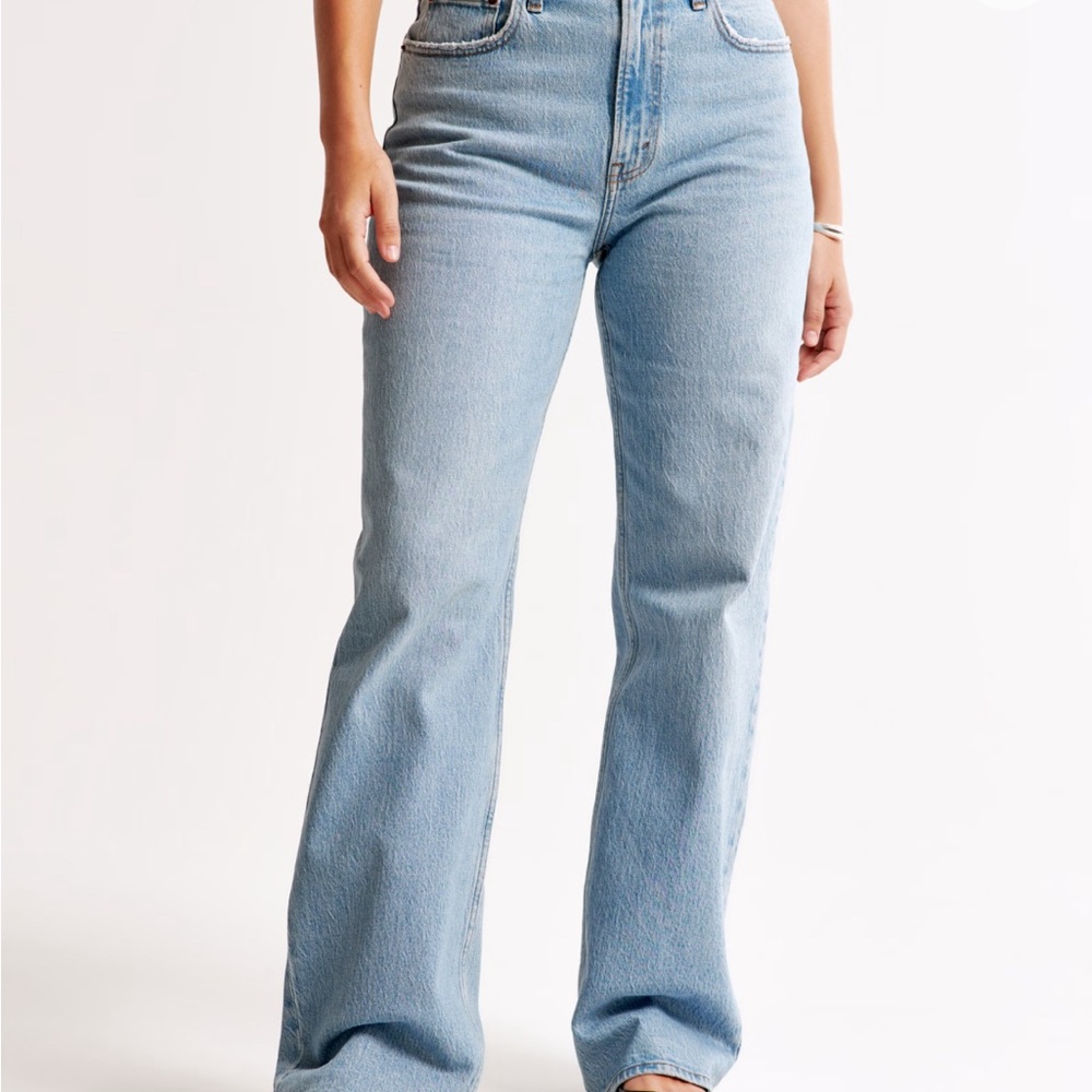 The 90s Relaxed Jean